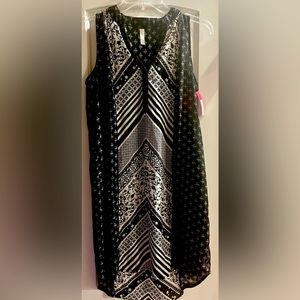 Black & white summer dress with slimming design